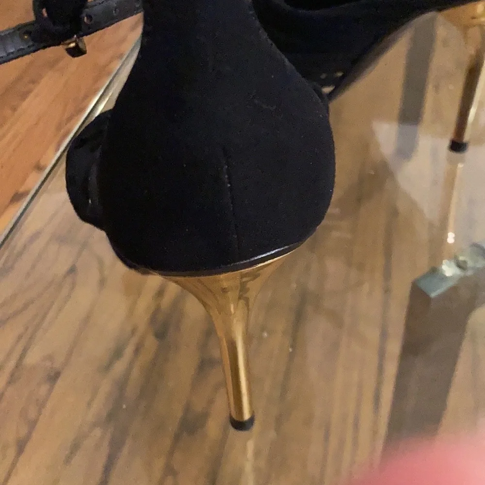 Black Suede Heels with Gold Chrome Heel size 37 4” heel height - Picture 5 of 7